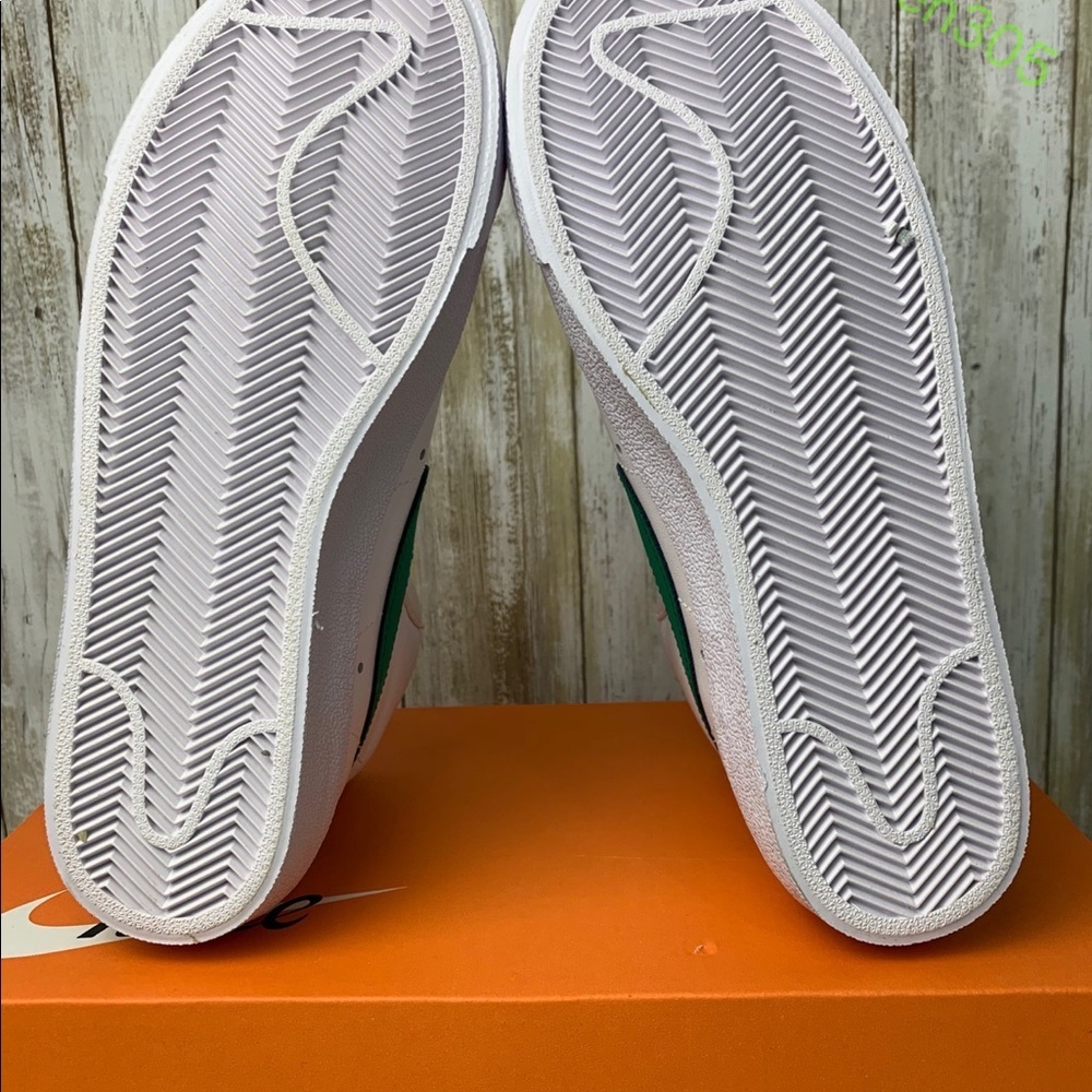 Nike Blazer Mid 77 White Green WM - Picture 6 of 6